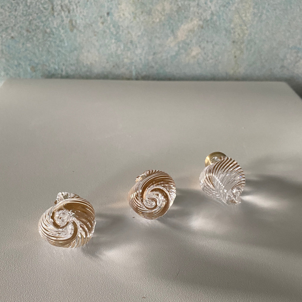Coquille-greb - klart glas og messing